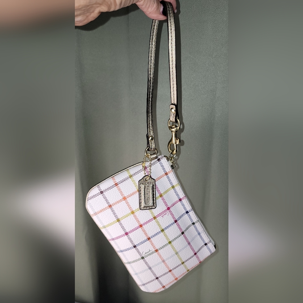 Coach White Multicolor Plaid Women's Wallet NEW. - Picture 3 of 11